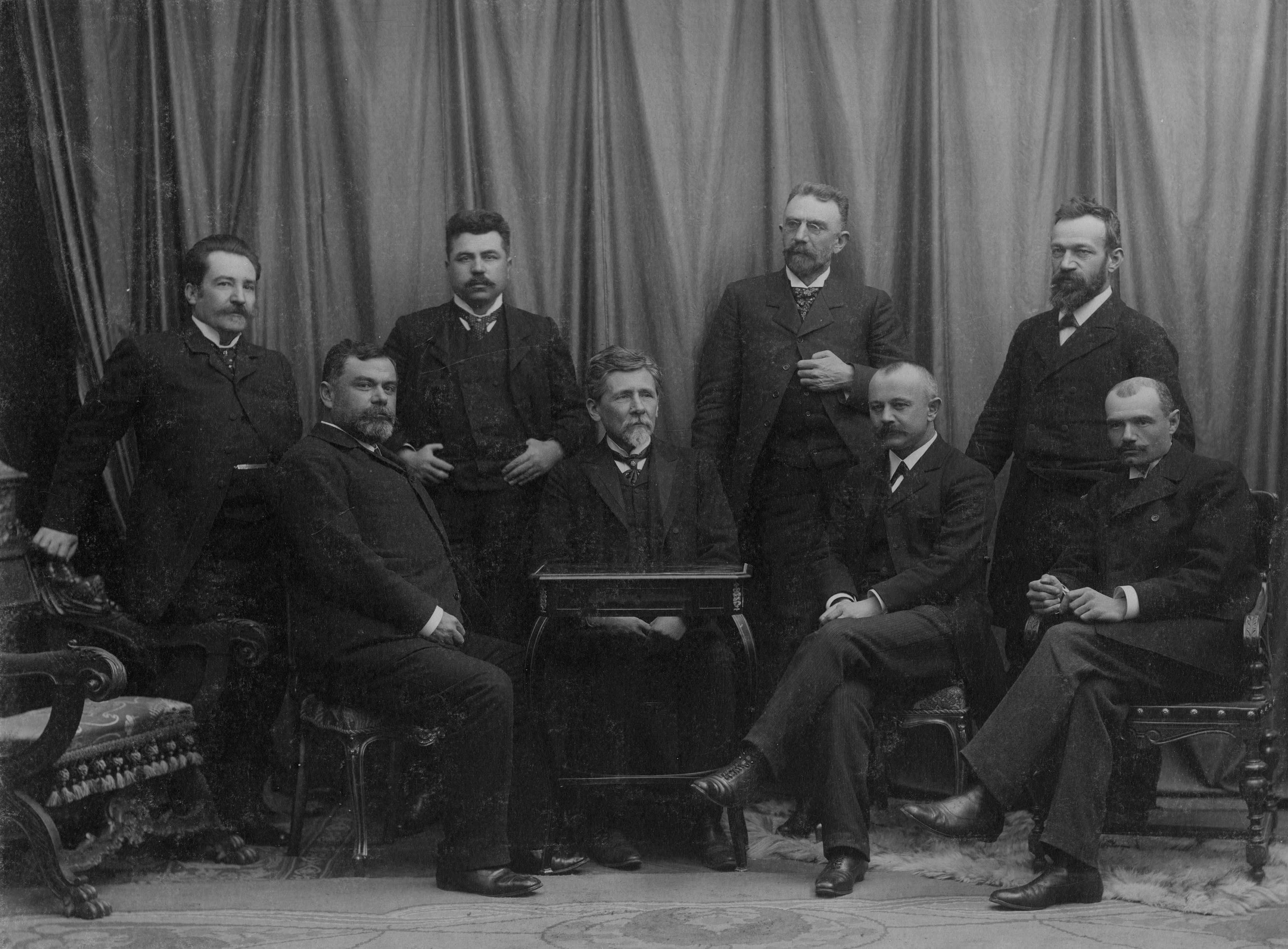 The first eight professors of the University of Belgrade in 1905. Sitting from left to right: Jovan Žujović, Sima Lozanić, Jovan Cvijić and Mihailo Petrović. Standing from left to right: Andra Stevanović, Dragoljub Pavlović, Milić Radovanović and Ljubomir Jovanović. (SASA Archive, 14197/18)
